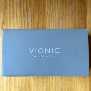 NEVER WORN Vionic Flip Flops!!!